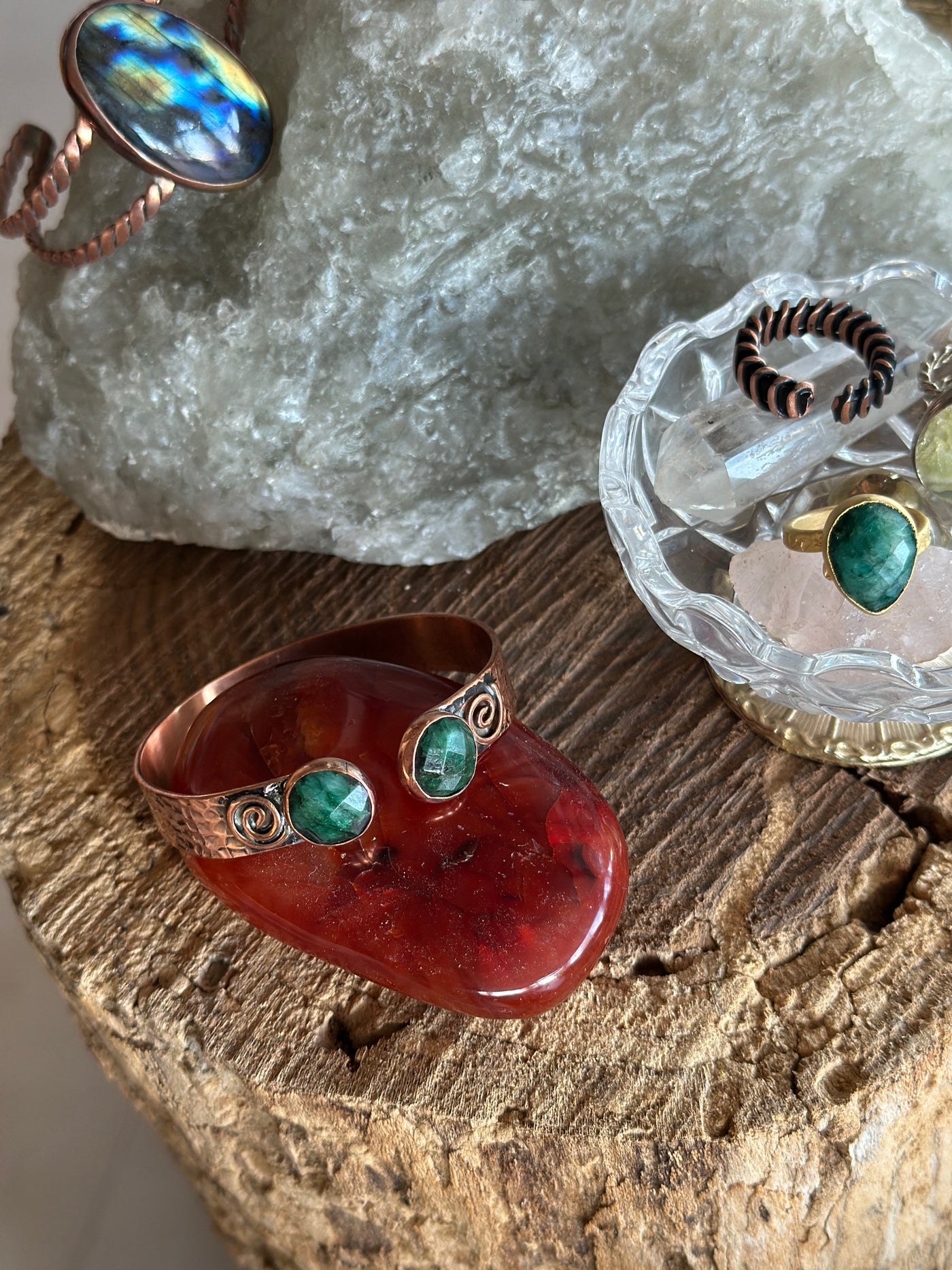 Zümrüt Taşlı El Yapımı Bakır Bileklik