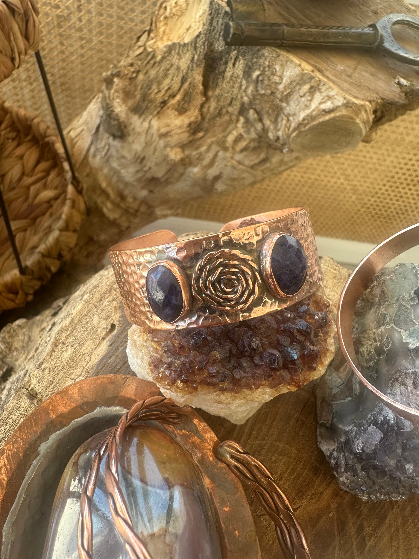 El Yapımı Lapis Lazuli Spiral Bakır Bileklik